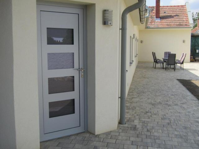 Peter Lamster Top3 Frauenkirchen Exterior photo