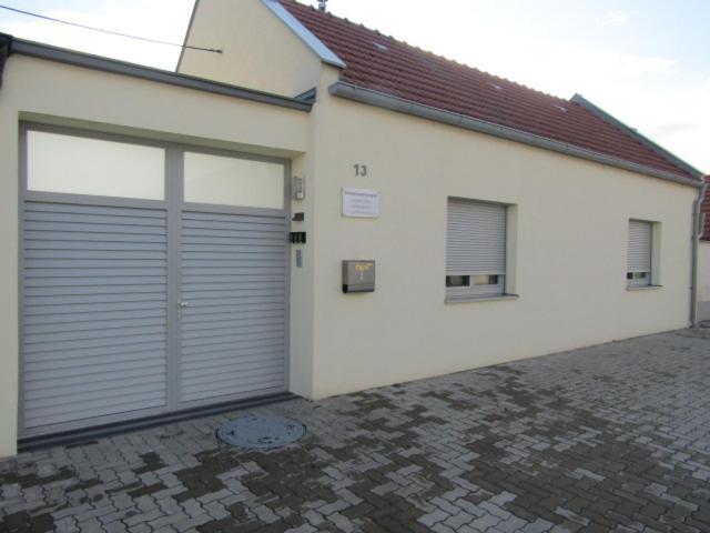 Peter Lamster Top3 Frauenkirchen Exterior photo